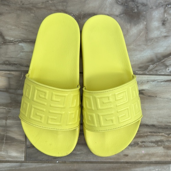 Givenchy Yellow Slides - Picture 2 of 7